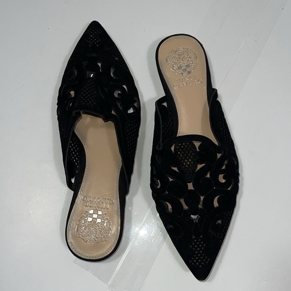 VINCE CAMUTO
Meekel Mules women’s black size 7 - Picture 4 of 13